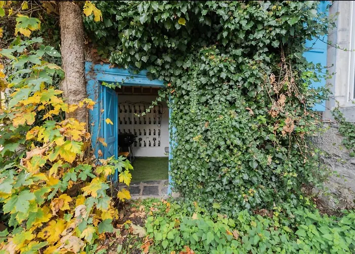 בית נופש La Maison Bleue, Coeur De Et Randonnee בארג'ס