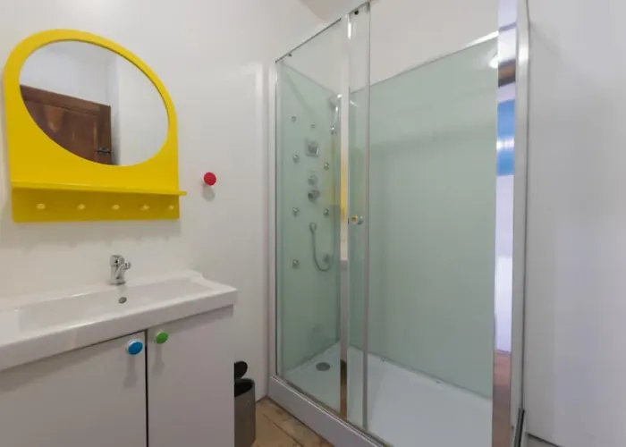 בית נופש La Maison Bleue, Coeur De Et Randonnee בארג'ס